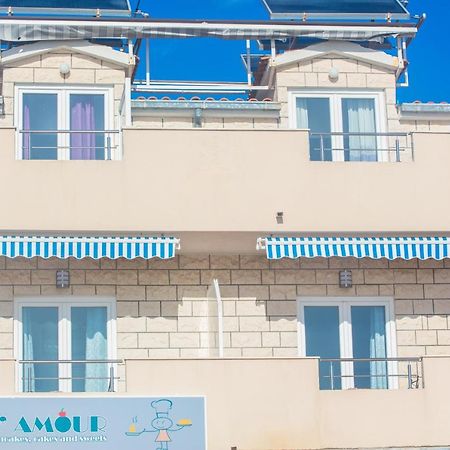 Apartmani Riva Rogoznica  Esterno foto