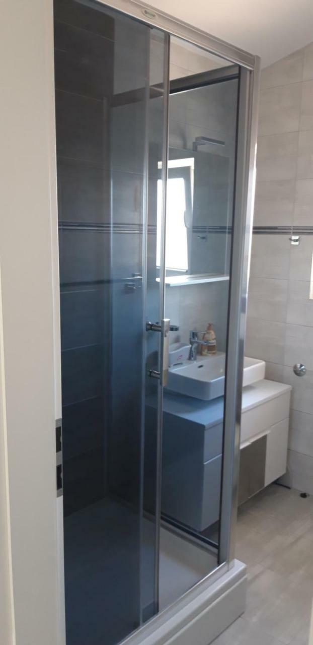 Apartmani Riva Rogoznica  Esterno foto